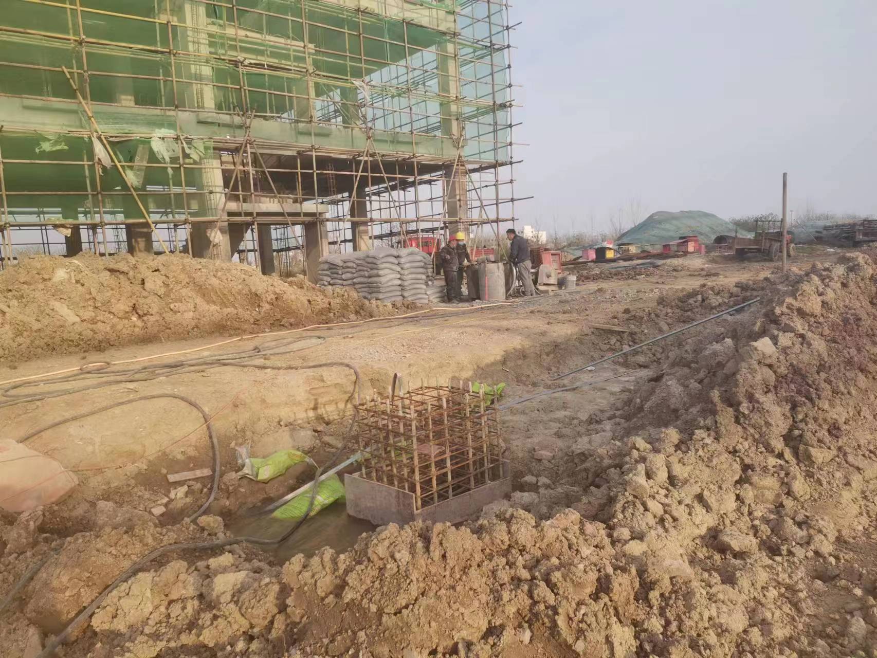 大厂当桥梁出现裂缝的时候应该及时加固修补